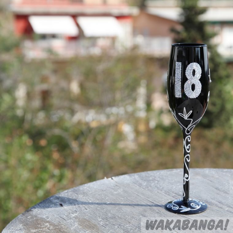 Descompostura cera densidad Copa de champagne para 18 años de cristal negro - Wakabanga