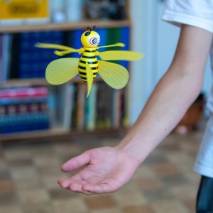 Dron abeja voladora